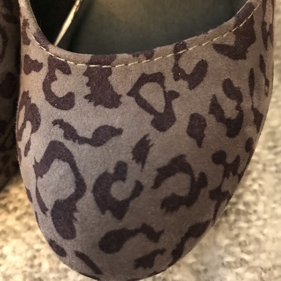 Forever 21 size 7 platform heel - Picture 5 of 7